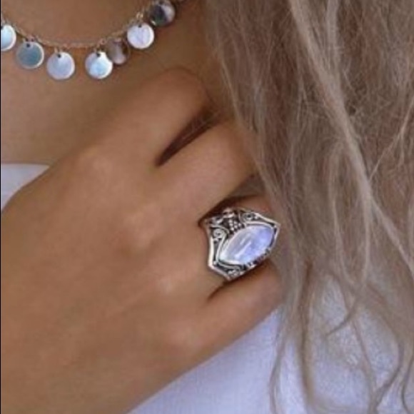 Jewelry - Large Moonstone Gem Ring (Opalite Moonstone Fashion Ring) ~ Brand New